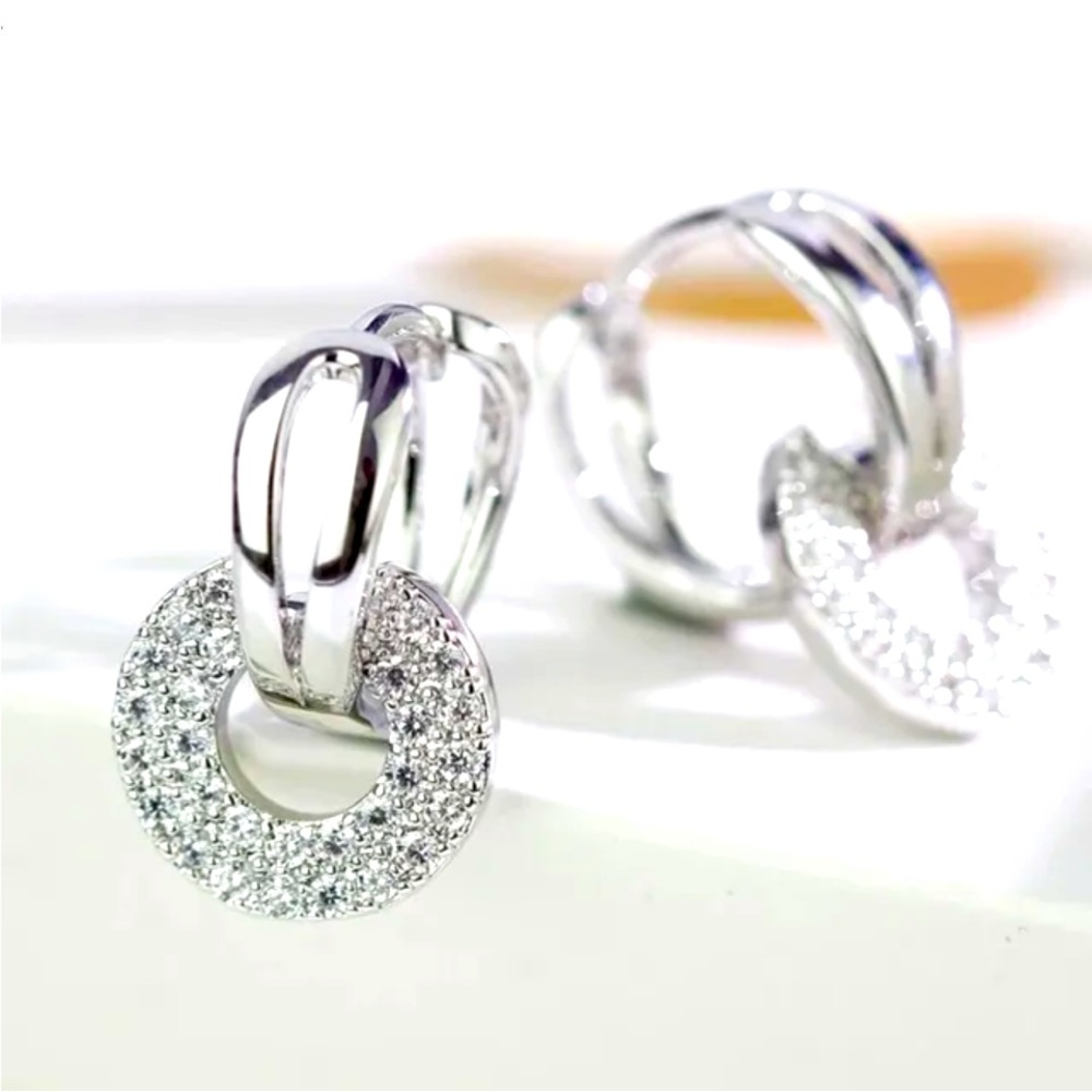 New Sterling Silver Sim. Diamond Earrings